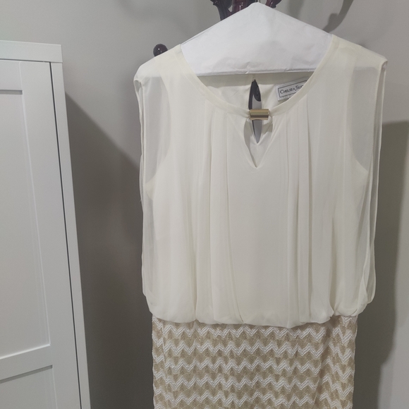 Chelsea & Violet Dresses & Skirts - Chelsea & Violet Ivory and Beige Midi Dress